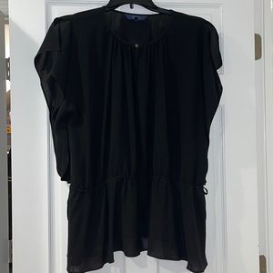Rachel Roy Plus Size Flutter Sleeve Blouse. Tie waist. Black. Size 1x.